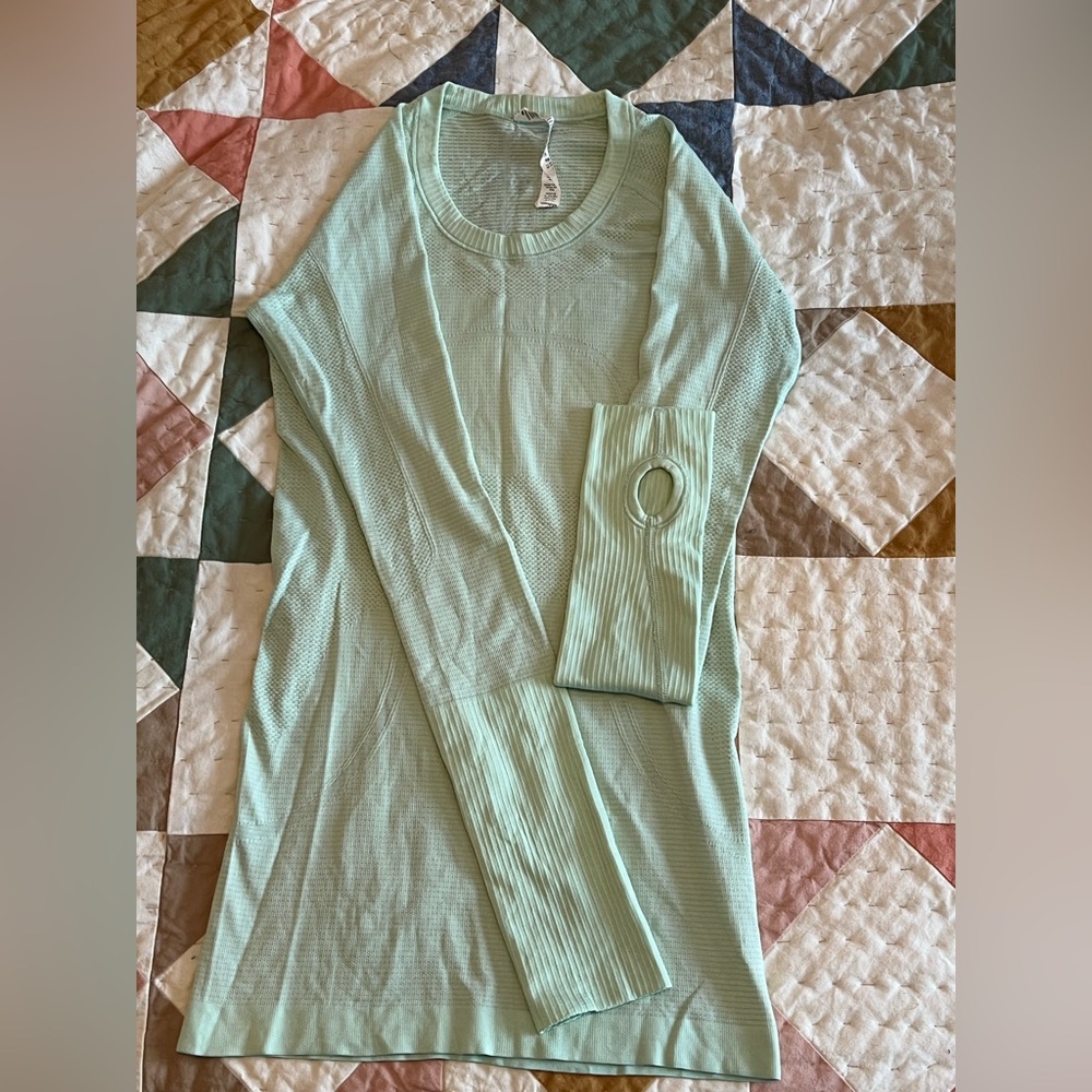 Lululemon Swiftly Tech Long-Sleeve Hip Length